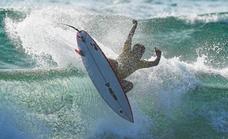 El surf debuta añorando las olas atómicas de Fukushima