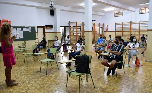 Foto de archivo de una clase en un instituto de la capital grancanaria / juan carlos alonso