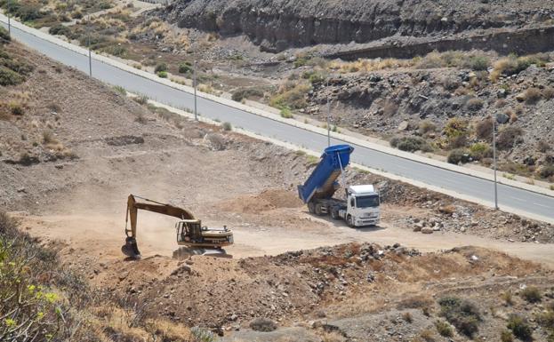 Culmina la limpieza de la escombrera del Lasso tras retirar 1.800 toneladas