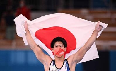 Hashimoto venga a Japón con el oro individual en gimnasia artística