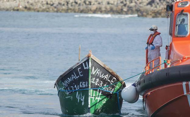 Localizan una patera con unas 61 personas a 34 millas de Fuerteventura
