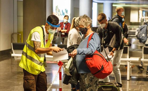Canarias prorroga hasta el 30 de septiembre el control de pruebas Covid-19 a viajeros nacionales