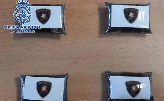 Detenido por esconder droga en su coche