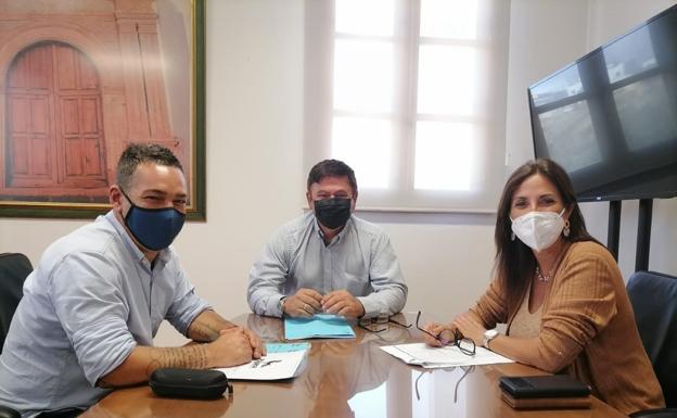 Pájara respalda a los autónomos con ayudas de 1.500 euros por persona