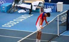 Djokovic dice que jugó medicado y renuncia a luchar por el bronce en el dobles mixto