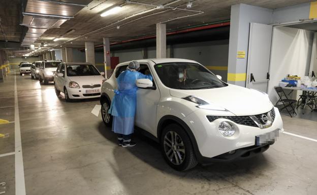 Canarias registra doce muertes en tres días, cinco en la jornada más letal de la quinta ola