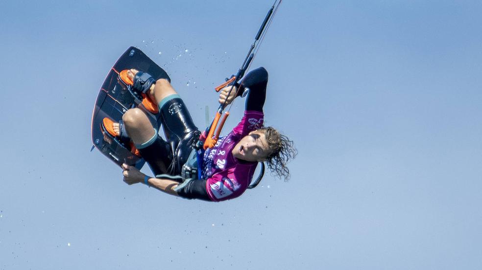 El Burrero acoge el Campeonato de España de Kiteboarding y la primera competicion de Wing Foil de la isla