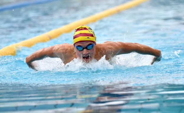 Luis Ojeda, oro júnior en los 200 mariposa