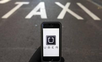Élite Taxi pide la suspensión de Uber por circular con coches sin identificar