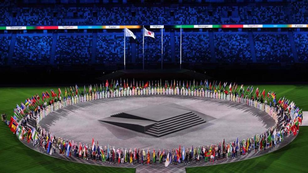 La ceremonia de clausura de los Juegos Olímpicos de Tokio, en imágenes