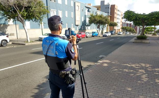 La Policía Local impone unas 32.000 multas de tráfico al año en la capital