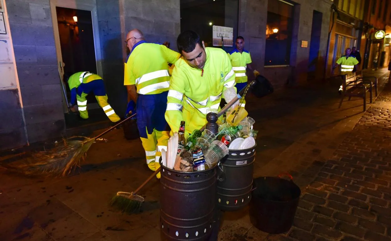 El Ayuntamiento se plantea la limpieza viaria 16 más | Canarias7