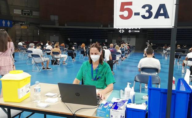 Sanidad oferta la vacunación sin cita para quienes no hayan recibido la segunda dosis contra la Covid