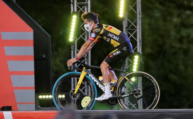 Primoz Roglic, durante la presentación de la Vuelta a España. /Manu Bruque (Efe)
