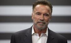 Arnold Schwarzenegger: «Hay un virus y mata a la gente; sois idiotas»
