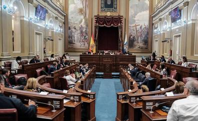 El Parlamento debate los decretos del IBI turístico y las ayudas a los ERTE