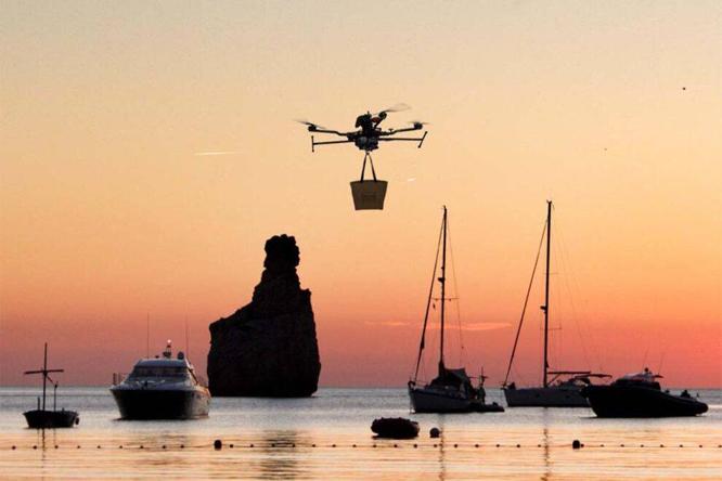 Llegan las entregas de comidas con drones a las embarcaciones en Ibiza - Vimarsana News