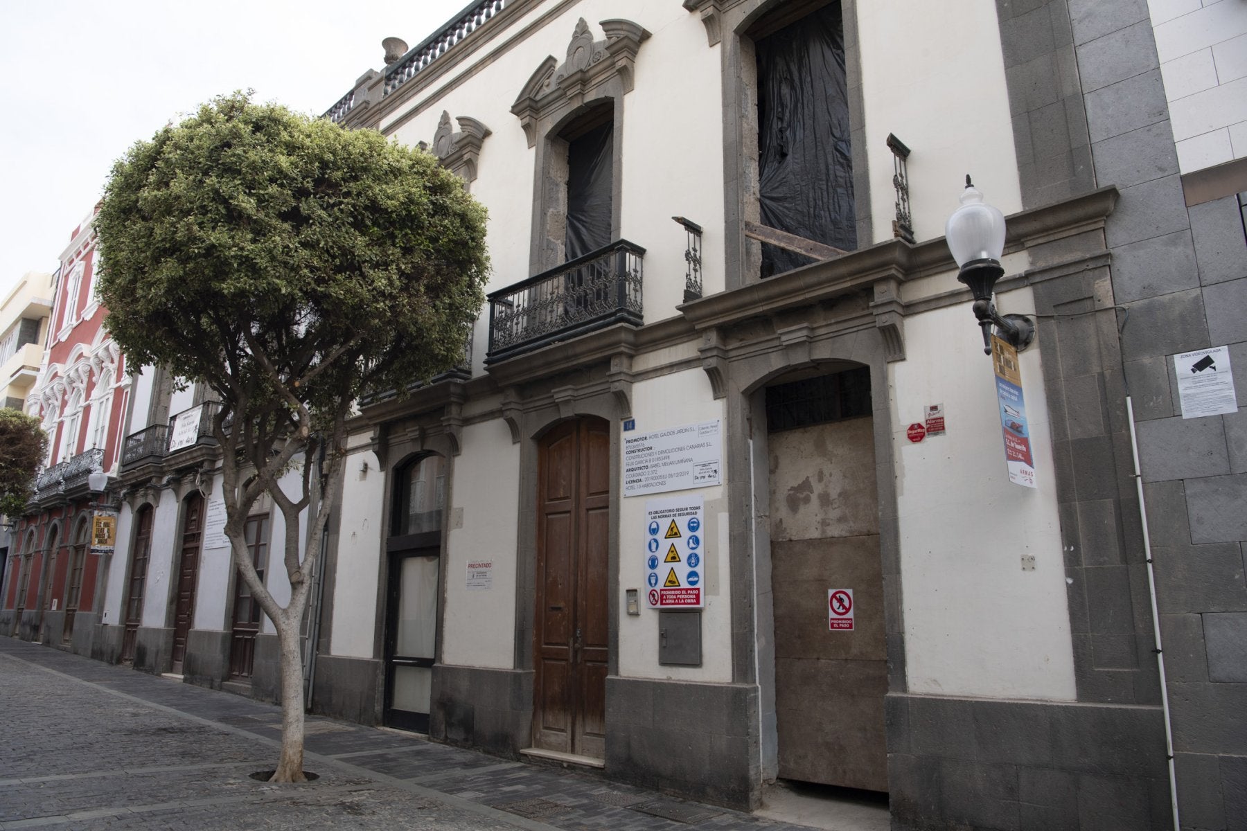 El Ayuntamiento para las obras de un hotel en un edificio protegido de la calle Pérez Galdós