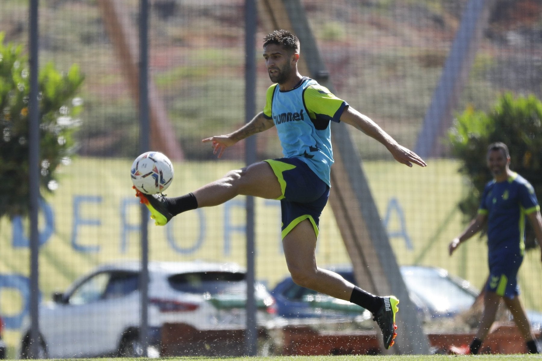 Pejiño hasta 2024 y más de 11.000 abonados, los grandes fichajes de la UD en el cierre del mercado