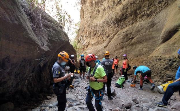 La Policía Canaria denuncia a una falsa empresa por realizar actividades deportivas sin títulos ni permisos