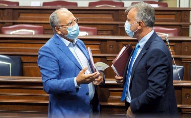 Torres: «Casimiro Curbelo es un referente, y si vuelve al PSOE, magnífico»