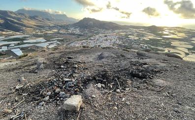 Los fuegos llenan de basura la montaña de Gáldar