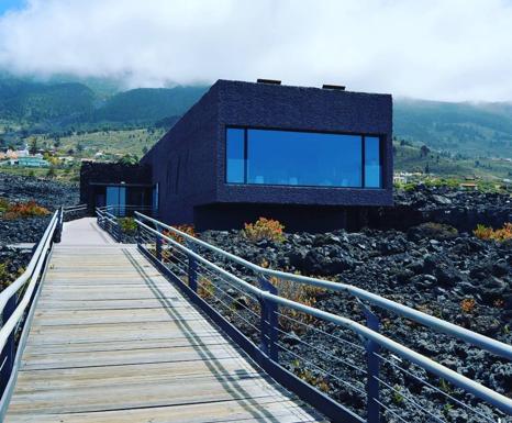 Denuncian el despido de una mujer en un centro turístico del Cabildo de La Palma tras ser madre