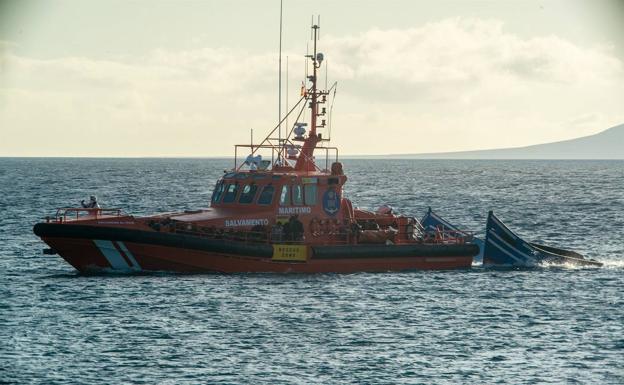 Rescatan a 106 migrantes de dos pateras en Gran Canaria y Lanzarote