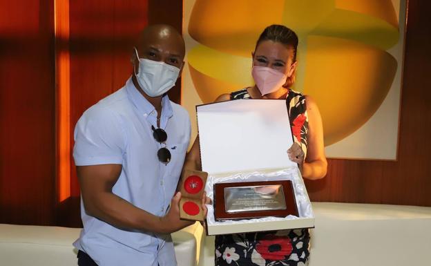 Lanzarote recibe al medallista olímpico Ray Zapata