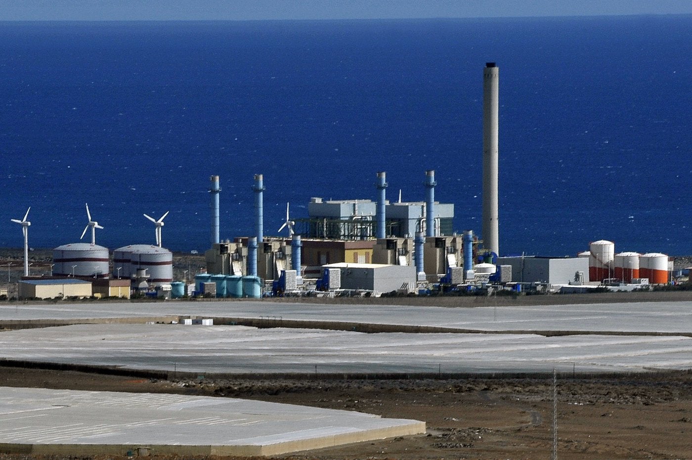 Vecindario contará con una estación para medir la contaminación de la central térmica
