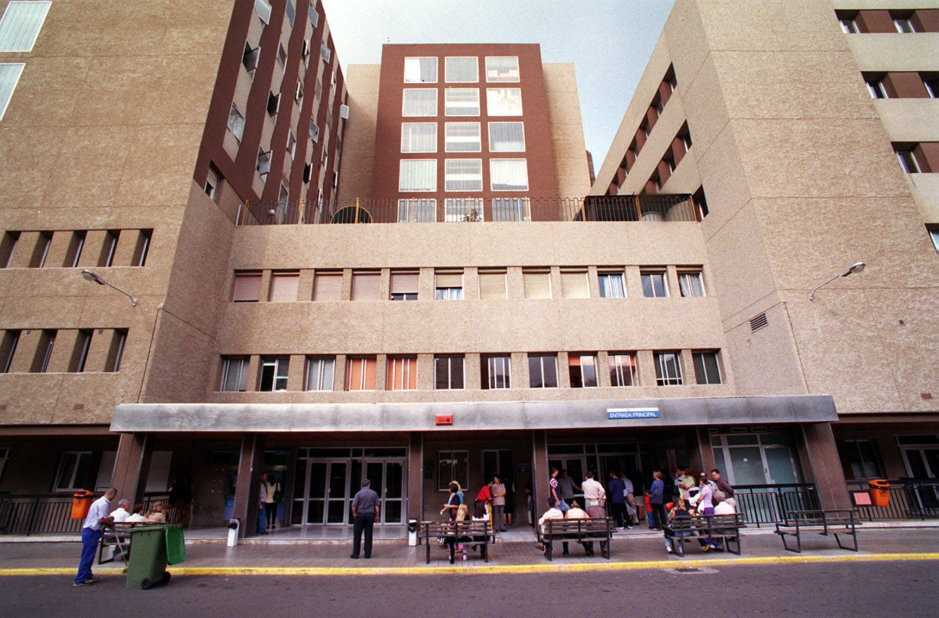 Fallece la bebé de 14 meses que cayó desde seis metros en Tirajana