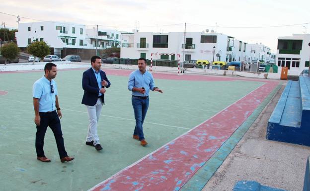 Un millón de euros de Yaiza para instalaciones deportivas y el merendero de La Degollada