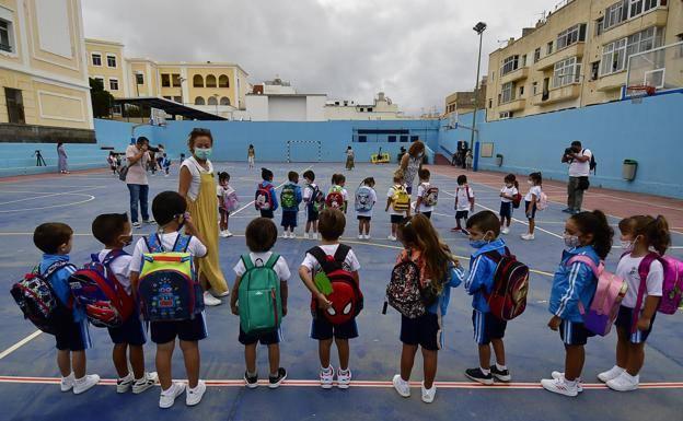 Paro en el transporte escolar en Canarias