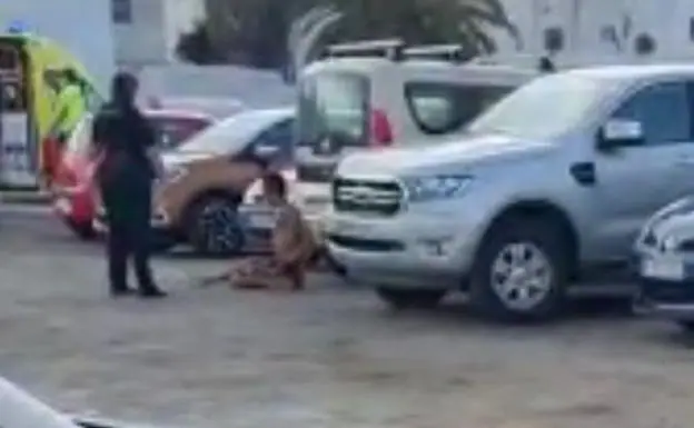 Apuñalado en el cuello en una disputa en un parking de Arrecife