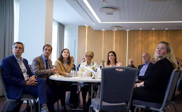 Turismo desarrolla en Islandia una estrategia de prospección y apoyo al consumo vacacional