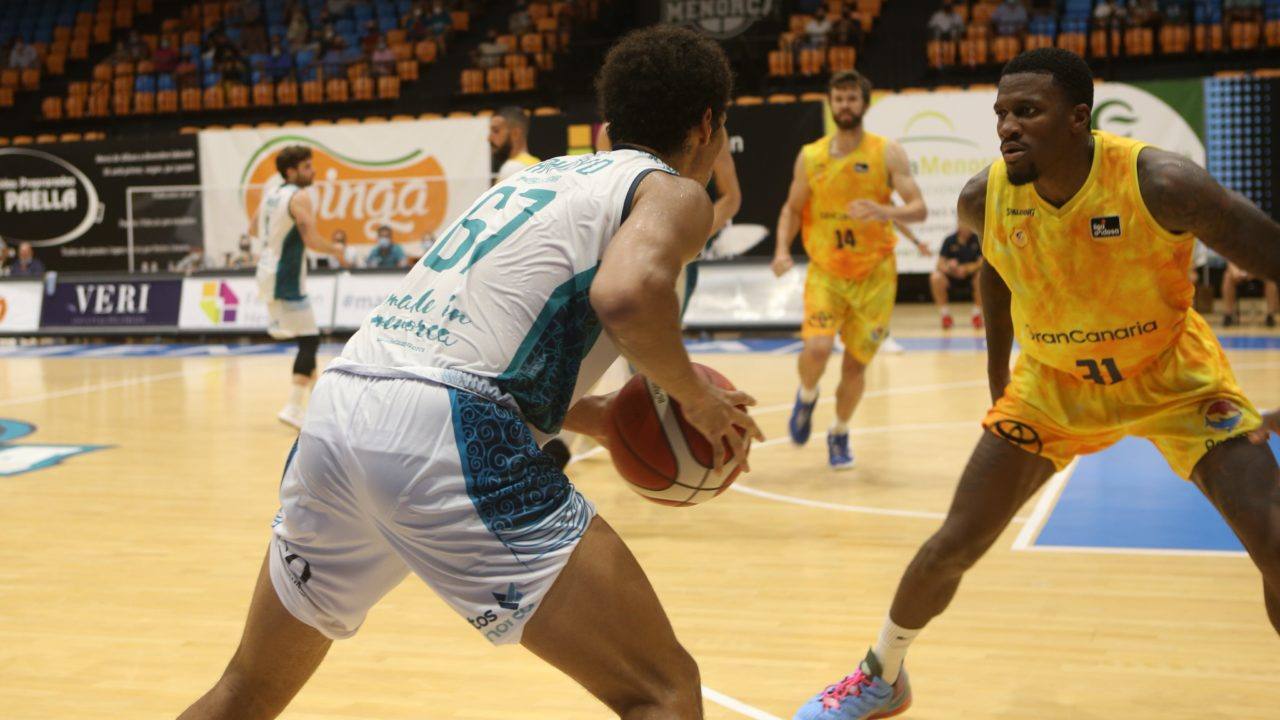 El Gran Canaria gana su primer partido en Menorca (67-72)