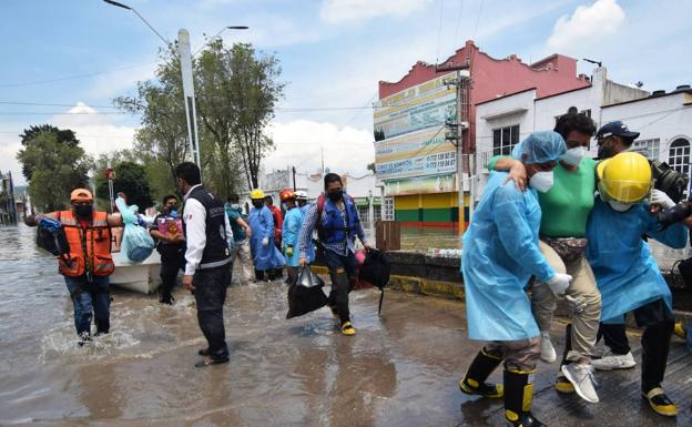Mueren 17 pacientes al inundarse por la lluvia un hospital en México