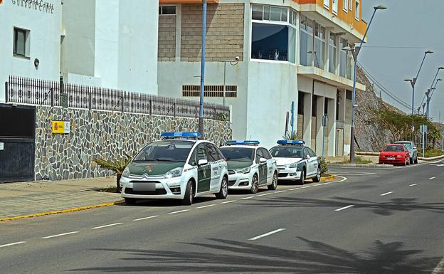 Lo tiran por un tercer piso tras robarle en Fuerteventura