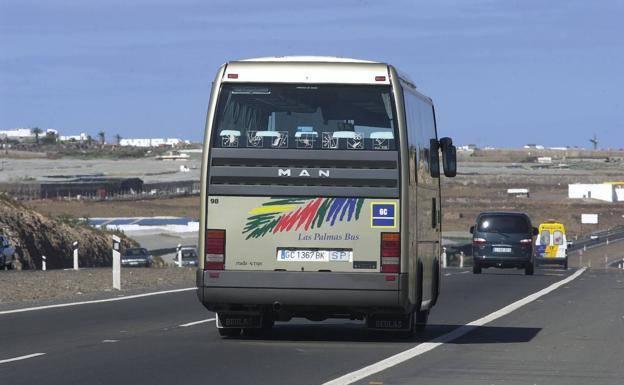 Desconvocan el paro en el transporte escolar en Canarias