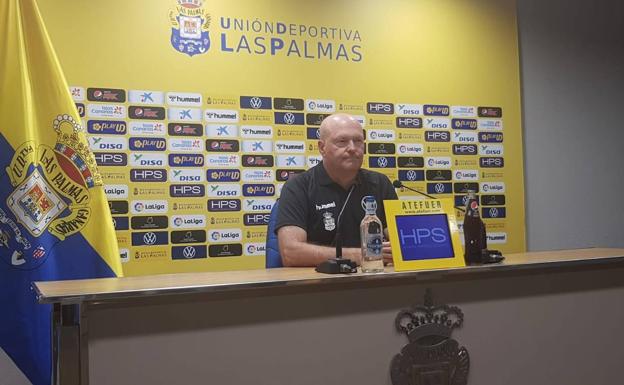 Pepe Mel: «Viera estará entre los 23 y le necesitamos»