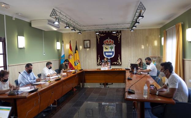 Casi 6,39 millones de euros para limpiar colegios y la Guardería de La Oliva