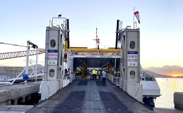 Fred. Olsen estrena el nuevo espacio para los atraques en Playa Blanca