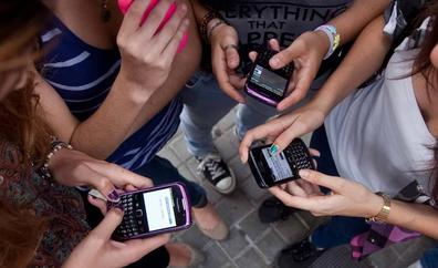 El acoso escolar en grupo se dispara a causa del uso del teléfono móvil