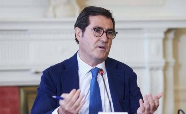 Garamendi (CEOE) pide unos ERTE especiales para Canarias tras la erupción