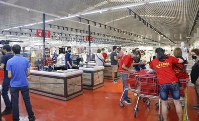 Abre la tienda china más grande de Canarias