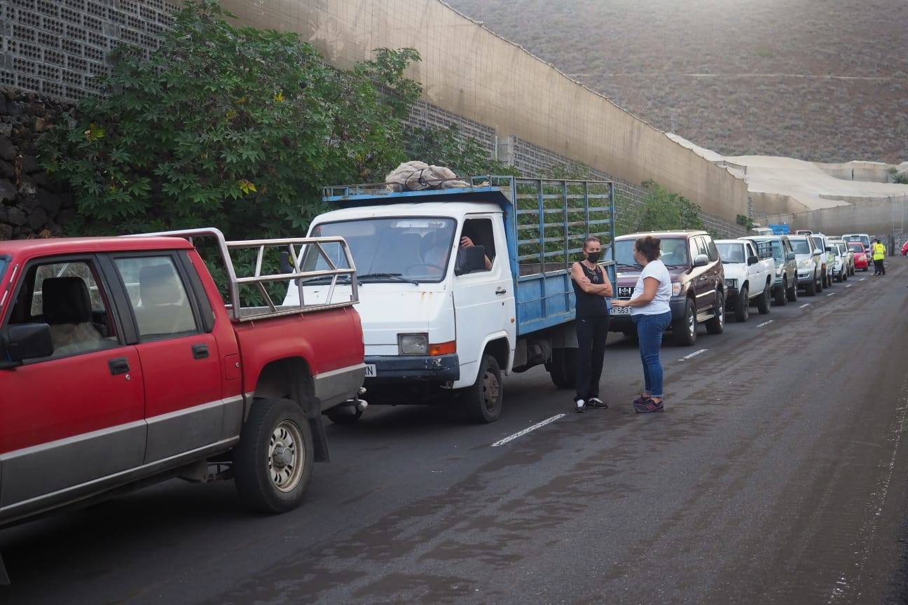 Comienzan los traslados de los afectados a hoteles y apartamentos