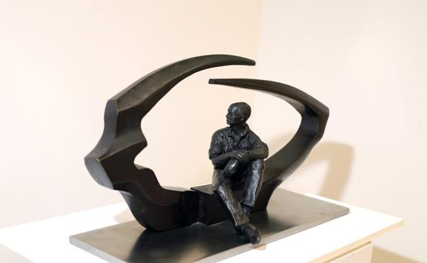 Los promotores de la escultura en honor a Manrique esperan que esté puesta en noviembre