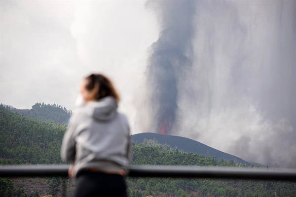 Aprender a convivir con el volcán