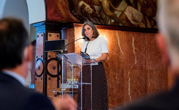 Las líneas regulares y de bajo coste, con remontada tardía