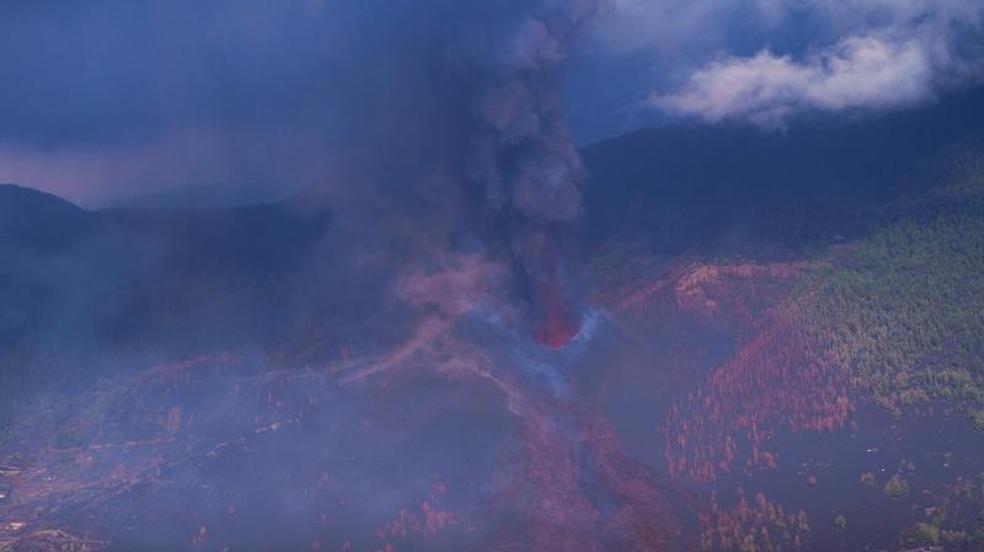 La erupción del volcán Cumbre Vieja, en imágenes